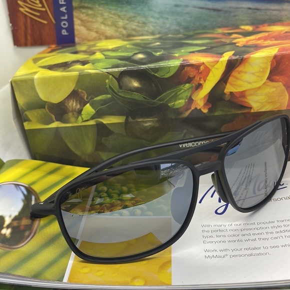 BNIB Maui Jim Sport MJ 437 Black w Silver Mirror Polarized Unisex style - Picture 2 of 10
